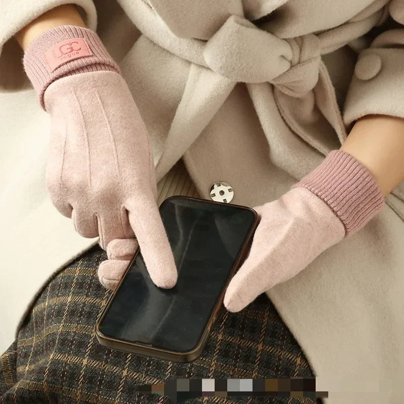 Cashmere-Blend Touchscreen Gloves
